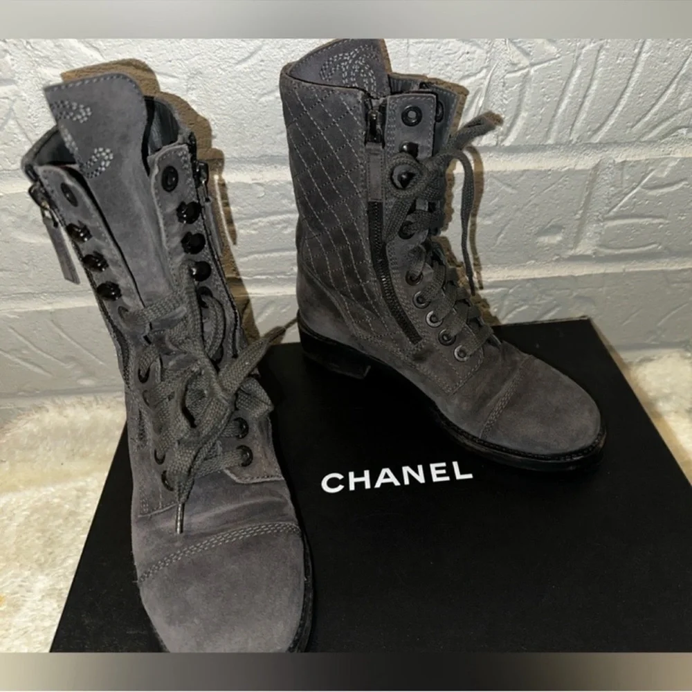 Chanel 2014 Interlocking CC Logo Grey Combat Boots Size 37